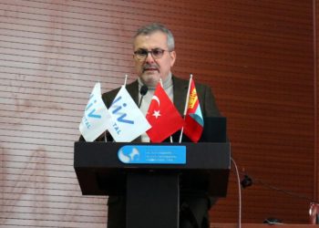 ЗОЧИН ПРОФЕССОРЫН ХӨТӨЛБӨР ҮРГЭЛЖИЛЖ БАЙНА