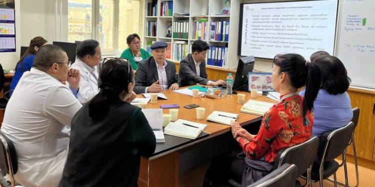 Журмын хэлэлцүүлэг хийлээ