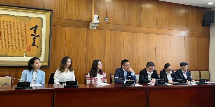 Эрхтэн, эд, эс шилжүүлэн суулгах тухай хуулийн төслийн ээлжит хэлэлцүүлэг зохион байгууллаа